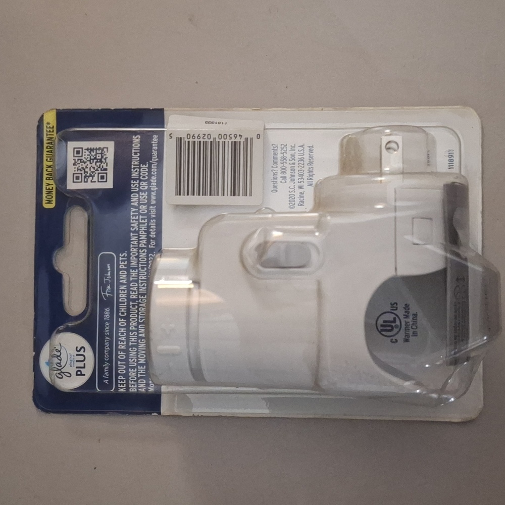 GLADE PLUS - Picture 2 of 3